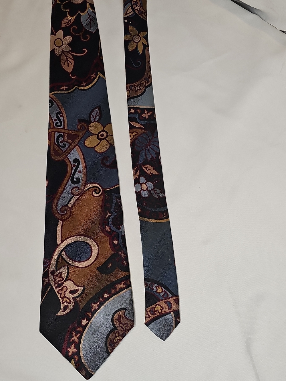 Camden Court Men's Paisley Silk Tie in Black and Brown $10